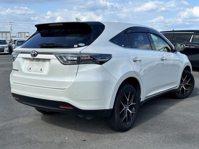 
								Toyota Harrier full									