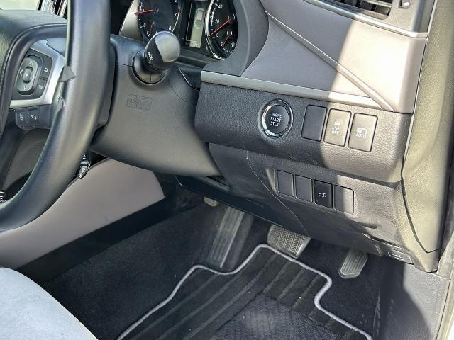 
								Toyota Harrier full									