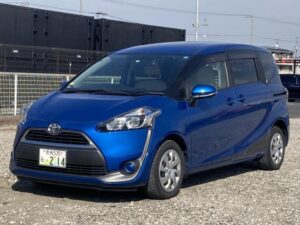 Toyota Sienta